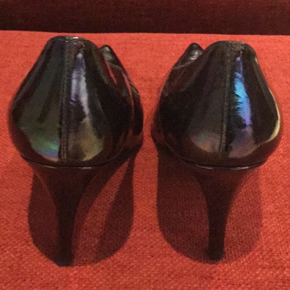 Shoes - Picture 4 of 6